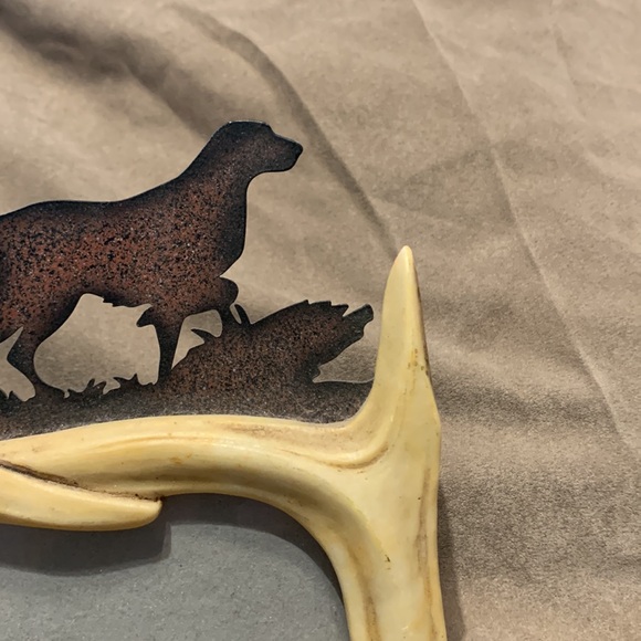 RUSTIC ANTLER HUNTING DOG PICTURE FRAME - Picture 4 of 15